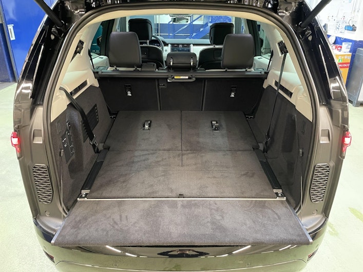 Vehicle image LAND ROVER DISCOVERY