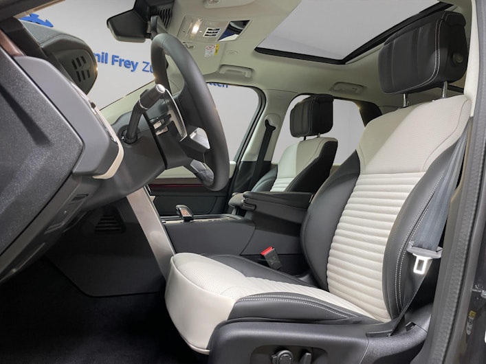 Vehicle image LAND ROVER DISCOVERY