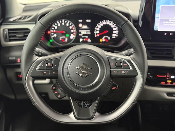 Vehicle image 14 Vehicle image 14