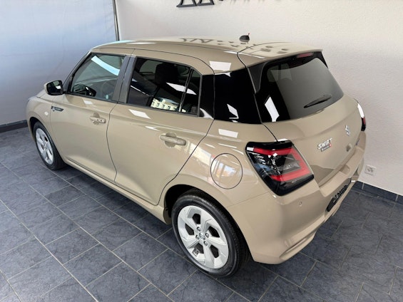 Vehicle image 5 Vehicle image 5