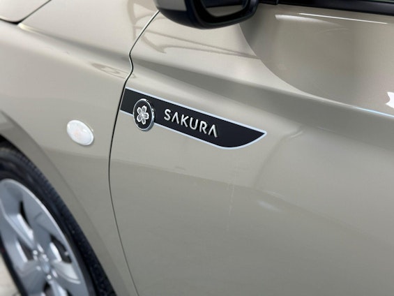 Vehicle image 26 Vehicle image 26