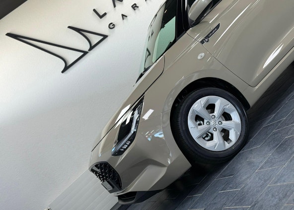 Vehicle image 7 Vehicle image 7