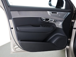 image du véhicule VOLVO XC90 2.0 T8 TE Ultra Dark eAWD