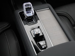 image du véhicule VOLVO XC90 2.0 T8 TE Ultra Dark eAWD