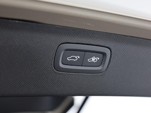 image du véhicule VOLVO XC90 2.0 T8 TE Ultra Dark eAWD