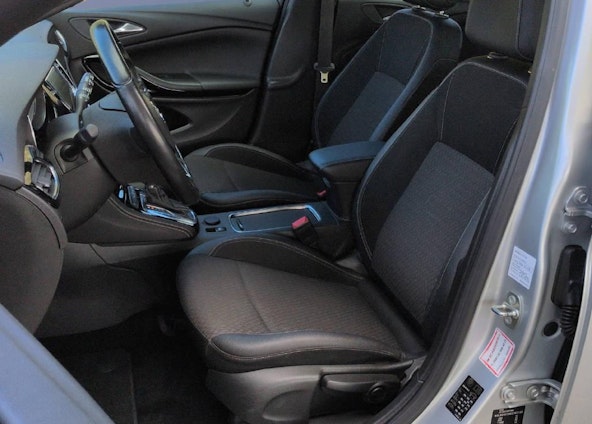 Vehicle image 9 Vehicle image 9