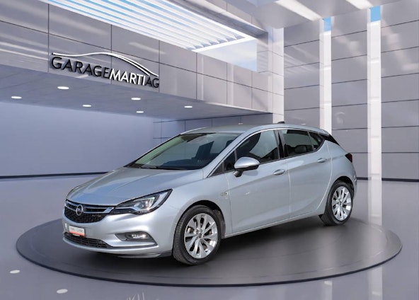 First vehicle image First vehicle image