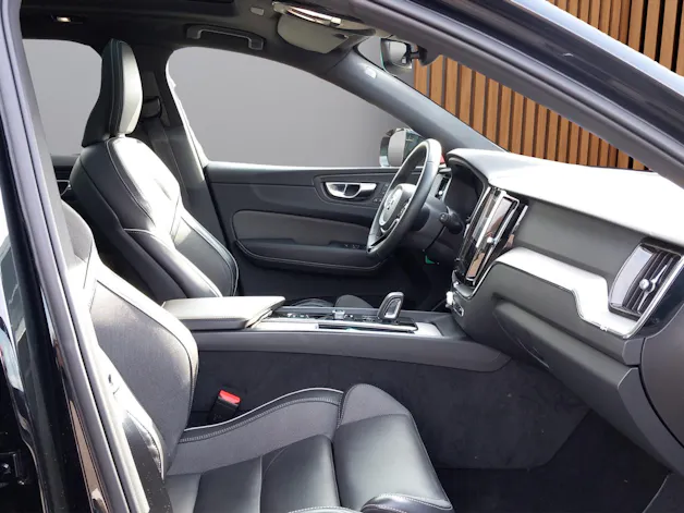 Volvo XC60 2.0 T6 TE R-Design eAWD