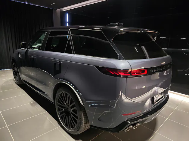 Land Rover Range Rover Sport 4.4 V8 SV