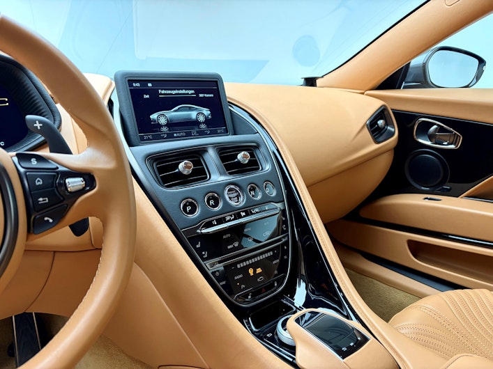 immagine del veicolo ASTON MARTIN DB11