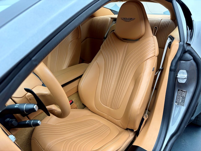 immagine del veicolo ASTON MARTIN DB11