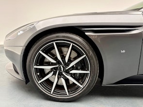 immagine del veicolo ASTON MARTIN DB11 Coupé 5.2 V12 Bi-Turbo Launch Edition