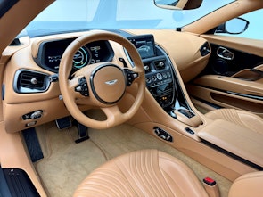 immagine del veicolo ASTON MARTIN DB11 Coupé 5.2 V12 Bi-Turbo Launch Edition