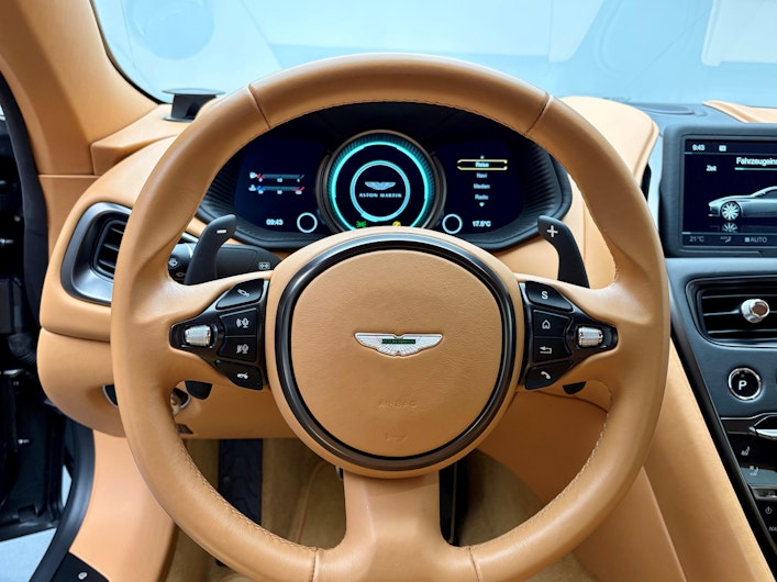 immagine del veicolo ASTON MARTIN DB11