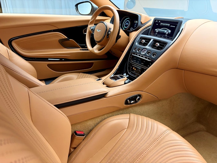 immagine del veicolo ASTON MARTIN DB11