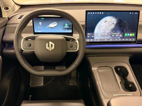 https://vehicle.imgix.net/4190625/a175cbe0-a951-4dd5-9d7e-b42d90e38158.jpeg