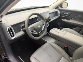 https://vehicle.imgix.net/4190690/7011778c-1c5b-4d3b-9f30-faf8df5e6af6.jpg