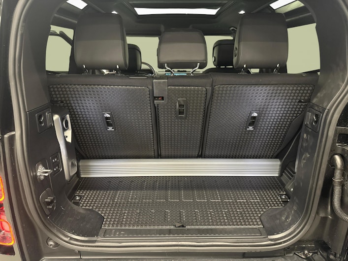 Vehicle image LAND ROVER DEFENDER