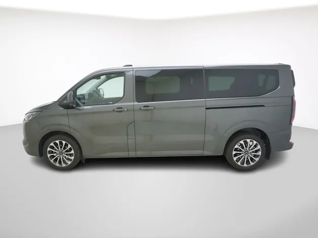 Ford Tourneo Custom L2 2.5 Plug-in-Hybrid Titanium X
