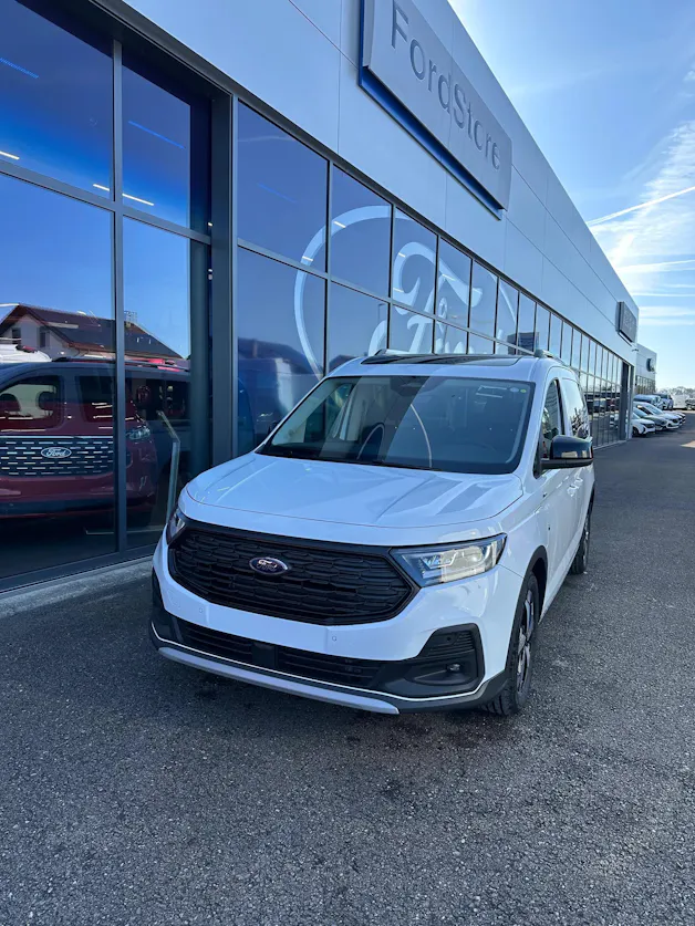 Ford TOURNEO CONNECT Grand 1.5 EcoB Active/PHEV/Aut.