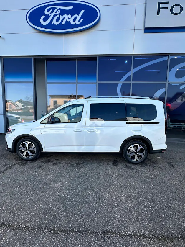 Ford TOURNEO CONNECT Grand 1.5 EcoB Active/PHEV/Aut.