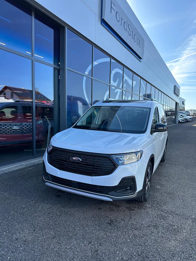 Ford TOURNEO CONNECT Grand 1.5 EcoB Active/PHEV/Aut.