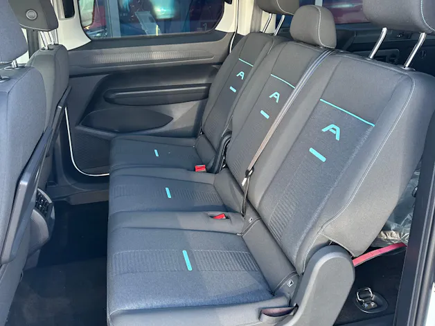 Ford TOURNEO CONNECT Grand 1.5 EcoB Active/PHEV/Aut.