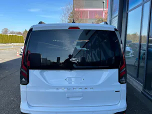 Ford TOURNEO CONNECT Grand 1.5 EcoB Active/PHEV/Aut.