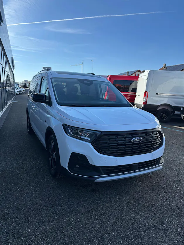 Ford TOURNEO CONNECT Grand 1.5 EcoB Active/PHEV/Aut.