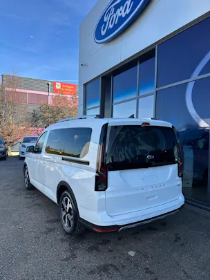 Ford TOURNEO CONNECT Grand 1.5 EcoB Active/PHEV/Aut.