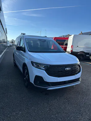 Ford TOURNEO CONNECT Grand 1.5 EcoB Active/PHEV/Aut.