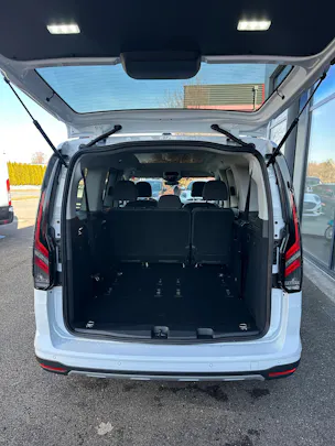 Ford TOURNEO CONNECT Grand 1.5 EcoB Active/PHEV/Aut.