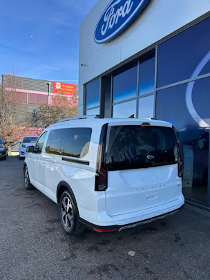 Ford TOURNEO CONNECT Grand 1.5 EcoB Active/PHEV/Aut.