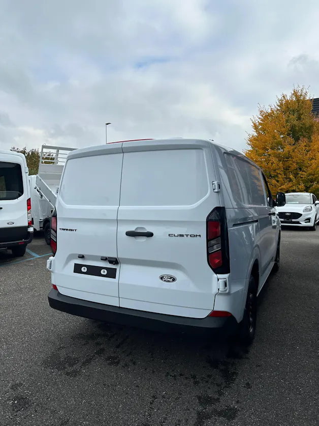 Ford Transit Custom Van 280 L1 2.0 EcoBl Trend/136CV/Aut.