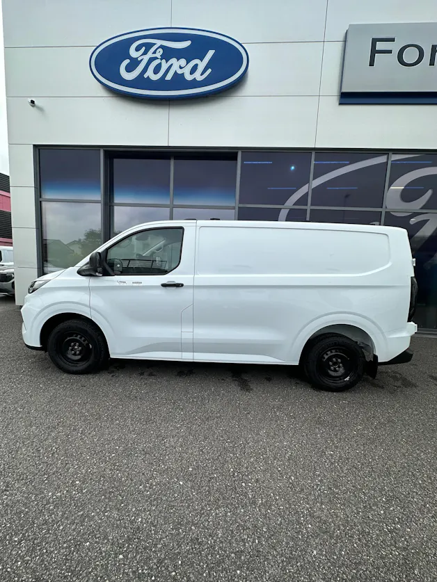 Ford Transit Custom Van 280 L1 2.0 EcoBl Trend/136CV/Aut.