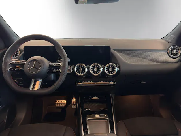 Mercedes-Benz GLA 220 4Matic 8G-DCT