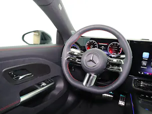 Mercedes-Benz CLA 200 8G-DCT