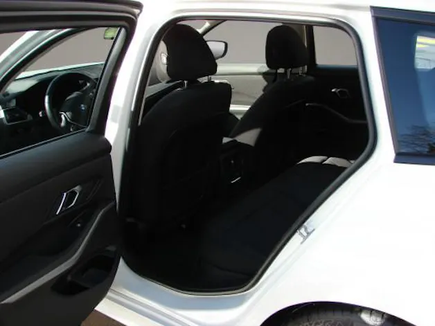 BMW 320d xDrive 48V Touring