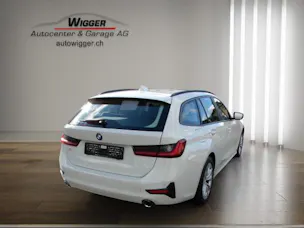 BMW 320d xDrive 48V Touring