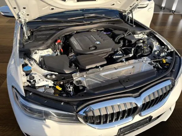 BMW 320d xDrive 48V Touring