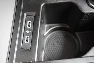 VW T6.1 2.0 TDI EINBAU-SCHRÄNKE 3200 KG!!!
