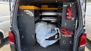 VW T6.1 2.0 TDI EINBAU-SCHRÄNKE 3200 KG!!!
