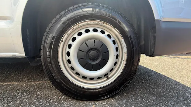 VW T6.1 2.0 TDI EINBAU-SCHRÄNKE 3200 KG!!!