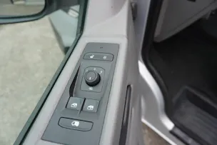 VW T6.1 2.0 TDI EINBAU-SCHRÄNKE 3200 KG!!!