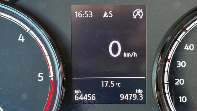 VW T6.1 2.0 TDI EINBAU-SCHRÄNKE 3200 KG!!!