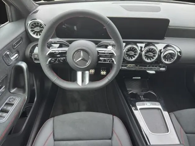 Mercedes-Benz A 250 4Matic 8G-DCT