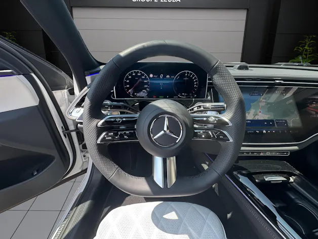 Mercedes-Benz E 400 e 4Matic EQ Hybrid 9G-Tronic