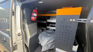 VW T6.1 2.0 TDI EINBAU-SCHRÄNKE 3200 KG!!!