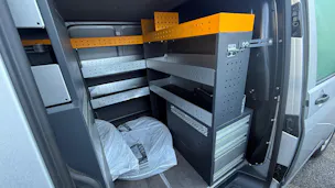 VW T6.1 2.0 TDI EINBAU-SCHRÄNKE 3200 KG!!!