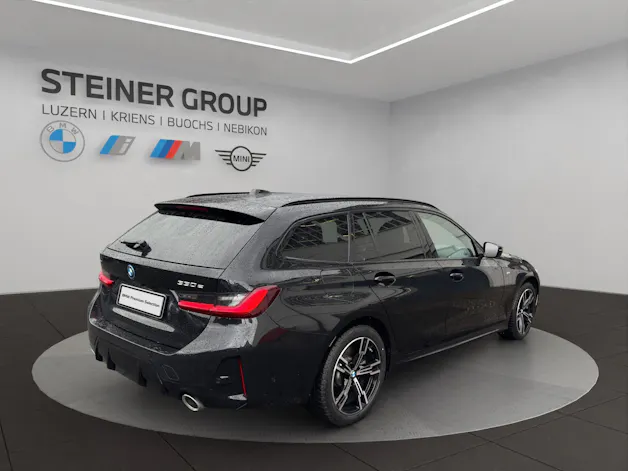 BMW 330e x DriveTouring Steptronic M Sport
